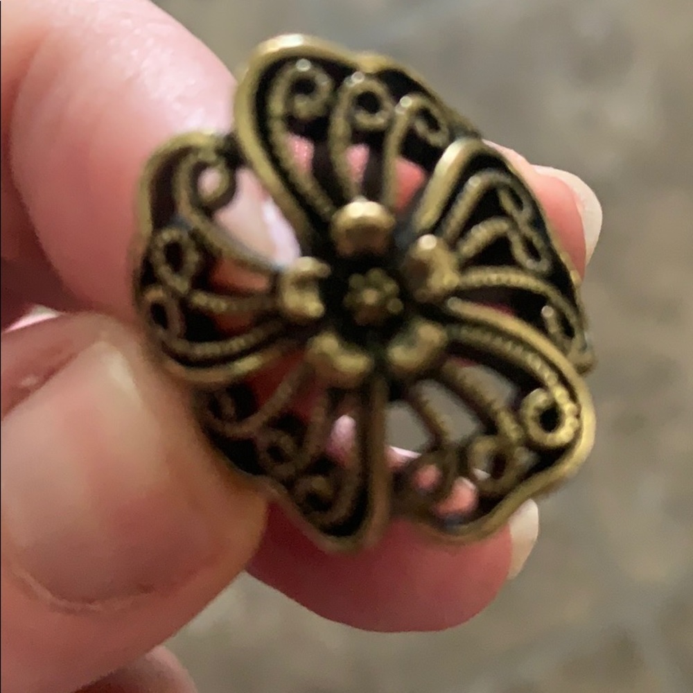 Ring. Costume - Picture 5 of 5